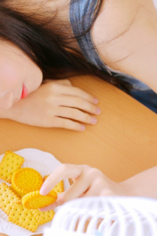 美丽的姑娘免费观看在线播放